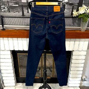 Levi’s Women Jeans Premium Mile High Super Skinny Sz 29 Dark Blue Wash Stretch